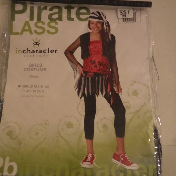 HALLOWEEN COSTUME - Picture 2 of 3